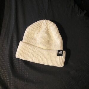 Men’s Solid Color Versatile Patched Label NY beanie hat